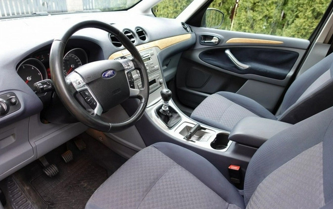 Ford Galaxy cena 18900 przebieg: 193000, rok produkcji 2006 z Dobczyce małe 211